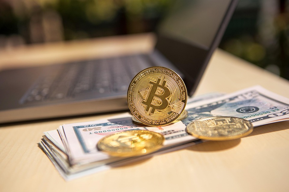 普京宣布俄乌战争复活节停火30小时！比特币涨破8.5万美元