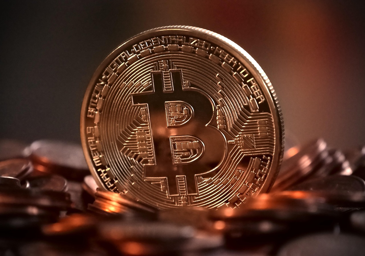 马斯克回归特斯拉、减少DOGE工作！TSLA与狗狗币双双暴涨
